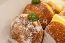 bread, 빵, food, 음식, 도넛, 사진,이미지,일러스트,캘리그라피 - 먹스타 킹콩작가 크라우드픽 - 저작권 걱정 없는 상업용 이미지