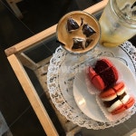 음식, 푸드, 맛집, 마카롱, 디저트, 사진,이미지,일러스트,캘리그라피 - 빵비작가 크라우드픽 - 저작권 걱정 없는 상업용 이미지