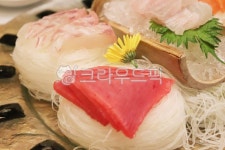 광어야참치야 | 회모듬, 모듬회, 사시미, 참치, 광어, 사진,이미지,일러스트,캘리그라피 - 94gold작가 크라우드픽 - 저작권 걱정 없는 상업용 이미지