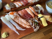 초밥, 모둠초밥, 일식, 연어초밥, 새우초밥, 사진,이미지,일러스트,캘리그라피 - 라루작가 크라우드픽 - 저작권 걱정 없는 상업용 이미지