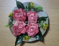 꽃, 소고기, 한우, 음식, meat, 사진,이미지,일러스트,캘리그라피 - 일백이작가 크라우드픽 - 저작권 걱정 없는 상업용 이미지
