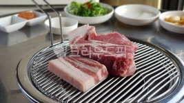 흑돼지, 고기, 연탄구이, 제주도, 제주흑돼지, 사진,이미지,일러스트,캘리그라피 - 부엌댁작가 크라우드픽 - 저작권 걱정 없는 상업용 이미지