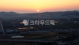 새벽들녘, 해돋이, 새벽, 들녘, 아침들녘, 사진,이미지,일러스트,캘리그라피 - 언덕너머작가 크라우드픽 - 저작권 걱정 없는 상업용 이미지