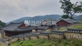 한옥, 자연, 경치, 산, 자연속풍경, 사진,이미지,일러스트,캘리그라피 - songhy1231작가 크라우드픽 - 저작권 걱정 없는 상업용 이미지