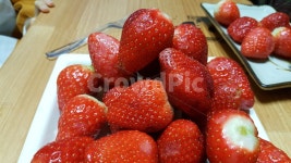 딸기, 과일, 싱싱, 음식, 식재료, 사진,이미지,일러스트,캘리그라피 - Photoman작가 크라우드픽 - 저작권 걱정 없는 상업용 이미지