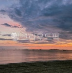 바다, 노을지는바다, 노을바다, 노을, 하늘, 사진,이미지,일러스트,캘리그라피 - 모튼작가 크라우드픽 - 저작권 걱정 없는 상업용 이미지