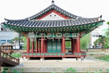 전통가옥, 강원감영, 한지문, 한옥, 디딤돌, 사진,이미지,일러스트,캘리그라피 - 힐링필름작가 크라우드픽 - 저작권 걱정 없는 상업용 이미지
