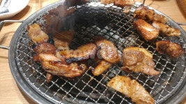 돼지갈비, 무한리필, 숯불구이, 석쇄구이, 저녘식사, 사진,이미지,일러스트,캘리그라피 - 지렁이부르스작가 크라우드픽 - 저작권 걱정 없는 상업용... 