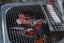 소고기, 육사시미, 구이, 고기, 육류, 사진,이미지,일러스트,캘리그라피 - pb이로작가 크라우드픽 - 저작권 걱정 없는 상업용 이미지