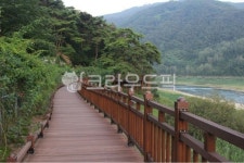 산, 강, 산책길, 둘레길, 초록색, 사진,이미지,일러스트,캘리그라피 - 즌작가작가 크라우드픽 - 저작권 걱정 없는 상업용 이미지