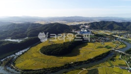 물돌이, 충북진천, 드론, 논, 산, 사진,이미지,일러스트,캘리그라피 - jahon7작가 크라우드픽 - 저작권 걱정 없는 상업용 이미지