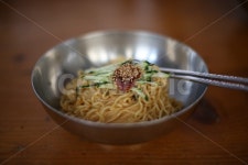 라면, 비빔라면, 부산, 골목분식, 라멘, 사진,이미지,일러스트,캘리그라피 - Blackie작가 크라우드픽 - 저작권 걱정 없는 상업용 이미지