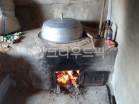 가마솥, 불, 장작, 시골, 옛날, 사진,이미지,일러스트,캘리그라피 - 가현2작가 크라우드픽 - 저작권 걱정 없는 상업용 이미지