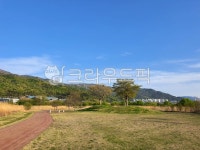 생태공원, 공원, 도로, 자전거도로, 보도, 사진,이미지,일러스트,캘리그라피 - 나르셔작가 크라우드픽 - 저작권 걱정 없는 상업용 이미지