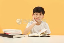 교육, 공부, 집중, 학생, 열심히, 사진,이미지,일러스트,캘리그라피 - artin작가 크라우드픽 - 저작권 걱정 없는 상업용 이미지