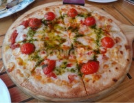 피자, 양식, 치즈, 토마토피자, 얇은피자, 사진,이미지,일러스트,캘리그라피 - 웃는거북이작가 크라우드픽 - 저작권 걱정 없는 상업용 이미지