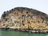 바닷가, 풍화작용, 작은섬, 낭떠러지, 자연, 사진,이미지,일러스트,캘리그라피 - 불감자작가 크라우드픽 - 저작권 걱정 없는 상업용 이미지