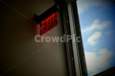 비상구, exit, 해방, 하늘, 자유, 사진,이미지,일러스트,캘리그라피 - photocoffee작가 크라우드픽 - 저작권 걱정 없는 상업용 이미지