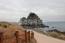 돌섬, 바다, 파도, 난간대, sea, 사진,이미지,일러스트,캘리그라피 - 오륙도열이작가 크라우드픽 - 저작권 걱정 없는 상업용 이미지