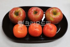 홍시, 감, persimmon, 과일, frtit, 사진,이미지,일러스트,캘리그라피 - 고운경작가 크라우드픽 - 저작권 걱정 없는 상업용 이미지