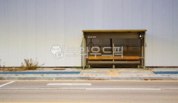 busstop, 버스정류장, outdoors, 옥외, bench, 사진,이미지,일러스트,캘리그라피 - studio H작가 크라우드픽 - 저작권 걱정 없는 상업용... 