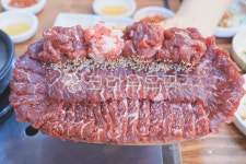 소, 소고기, 한우, 등심, 꽃등심, 사진,이미지,일러스트,캘리그라피 - MOTT작가 크라우드픽 - 저작권 걱정 없는 상업용 이미지