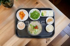 돼지국밥, 국밥, 탕반, 한국요리, 한국음식, 사진,이미지,일러스트,캘리그라피 - BUSAN OPPA작가 크라우드픽 - 저작권 걱정 없는 상업용 이미지