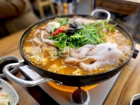 해물매운탕, 매운탕, 낙지, 미나리, 얼큰한매운탕, 사진,이미지,일러스트,캘리그라피 - 아뵤님작가 크라우드픽 - 저작권 걱정 없는 상업용 이미지