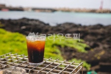 커피, 카페, 해변, 바다, coffe, 사진,이미지,일러스트,캘리그라피 - Nvdjlee작가 크라우드픽 - 저작권 걱정 없는 상업용 이미지