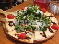 피자, 곤졸라피자, 음식, 피자한판, 토마토피자, 사진,이미지,일러스트,캘리그라피 - tomato79작가 크라우드픽 - 저작권 걱정 없는 상업용 이미지