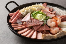 부대찌개, 찌개, 국, 요리, 음식, 사진,이미지,일러스트,캘리그라피 - 달팽이아빠작가 크라우드픽 - 저작권 걱정 없는 상업용 이미지