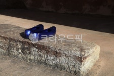 고무신, 신발, 고무신발, 검정고무신, 댓돌, 사진,이미지,일러스트,캘리그라피 - B cosmos작가 크라우드픽 - 저작권 걱정 없는 상업용 이미지