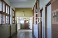 학교, 교실, 복도, 창, 건물, 사진,이미지,일러스트,캘리그라피 - pb이로작가 크라우드픽 - 저작권 걱정 없는 상업용 이미지