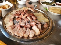 고기, 육류, 돼지고기, 삼겹살, 근고기, 사진,이미지,일러스트,캘리그라피 - 앙마작가 크라우드픽 - 저작권 걱정 없는 상업용 이미지
