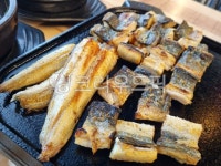 장어구이, 숯불장어구이, 송년회음식, 보양식, 장어꼬리, 사진,이미지,일러스트,캘리그라피 - 별이빛나작가 크라우드픽 - 저작권 걱정 없는 상업용... 