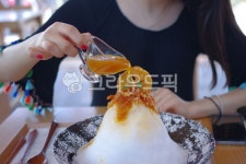 빙수, 사람, 오렌지빙수, 카페, 여름, 사진,이미지,일러스트,캘리그라피 - 아몬드봉봉봉작가 크라우드픽 - 저작권 걱정 없는 상업용 이미지