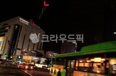 서울, 신촌, 자동차, 버스, 도로, 사진,이미지,일러스트,캘리그라피 - 체셔냥작가 크라우드픽 - 저작권 걱정 없는 상업용 이미지