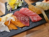 food, 초밥, 음식, 참치, 연어, 사진,이미지,일러스트,캘리그라피 - 꿀팁마마님작가 크라우드픽 - 저작권 걱정 없는 상업용 이미지