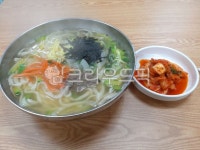 칼국수, 분식, 국수, 면, 식사, 사진,이미지,일러스트,캘리그라피 - 즐거운작가 크라우드픽 - 저작권 걱정 없는 상업용 이미지