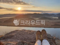 일출, 동강, 함평, 신발, 강물, 사진,이미지,일러스트,캘리그라피 - 양파스토리작가 크라우드픽 - 저작권 걱정 없는 상업용 이미지