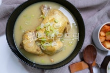 삼계탕, 백숙, 버섯, 상황버섯, 닭고기, 사진,이미지,일러스트,캘리그라피 - natsu u작가 크라우드픽 - 저작권 걱정 없는 상업용 이미지