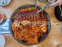 해물찜, 등갈비, 매운맛, 해물, 돼지고기, 사진,이미지,일러스트,캘리그라피 - JINSP작가 크라우드픽 - 저작권 걱정 없는 상업용 이미지
