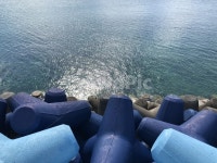 방파제, 컬러방파제, 색깔방파제, 파란색, 하늘색, 사진,이미지,일러스트,캘리그라피 - 숨니작가작가 크라우드픽 - 저작권 걱정 없는 상업용 이미지