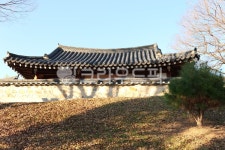 진주성, 돌담, 맑은, 기와, 지붕, 사진,이미지,일러스트,캘리그라피 - 냥갱셔터작가 크라우드픽 - 저작권 걱정 없는 상업용 이미지