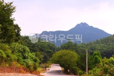 산, 멀리서, 산봉오리, 길, 산길, 사진,이미지,일러스트,캘리그라피 - yhshin-작가 크라우드픽 - 저작권 걱정 없는 상업용 이미지