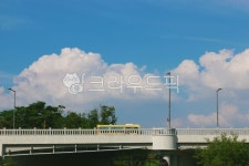 road, 도로, freeway, 구름, 버스, 사진,이미지,일러스트,캘리그라피 - 립인햅작가 크라우드픽 - 저작권 걱정 없는 상업용 이미지