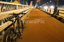 자전거, 자전거길, 다리위자전거, 고가도로, 쉼, 사진,이미지,일러스트,캘리그라피 - Nndst작가 크라우드픽 - 저작권 걱정 없는 상업용 이미지