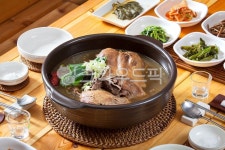 오리, 오리백숙, 백숙, 능이백숙, 능이오리백숙, 사진,이미지,일러스트,캘리그라피 - 미미스튜디오작가 크라우드픽 - 저작권 걱정 없는 상업용 이미지