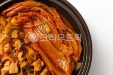 돼지고기묵은지찜, 묵은지찜, 묵은지, 찜, 돼지고기, 사진,이미지,일러스트,캘리그라피 - Ntjdals2245작가 크라우드픽 - 저작권 걱정 없는... 