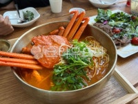 홍게, 홍게요리, 게요리, 게라면, 라면, 사진,이미지,일러스트,캘리그라피 - 우주캔디작가 크라우드픽 - 저작권 걱정 없는 상업용 이미지